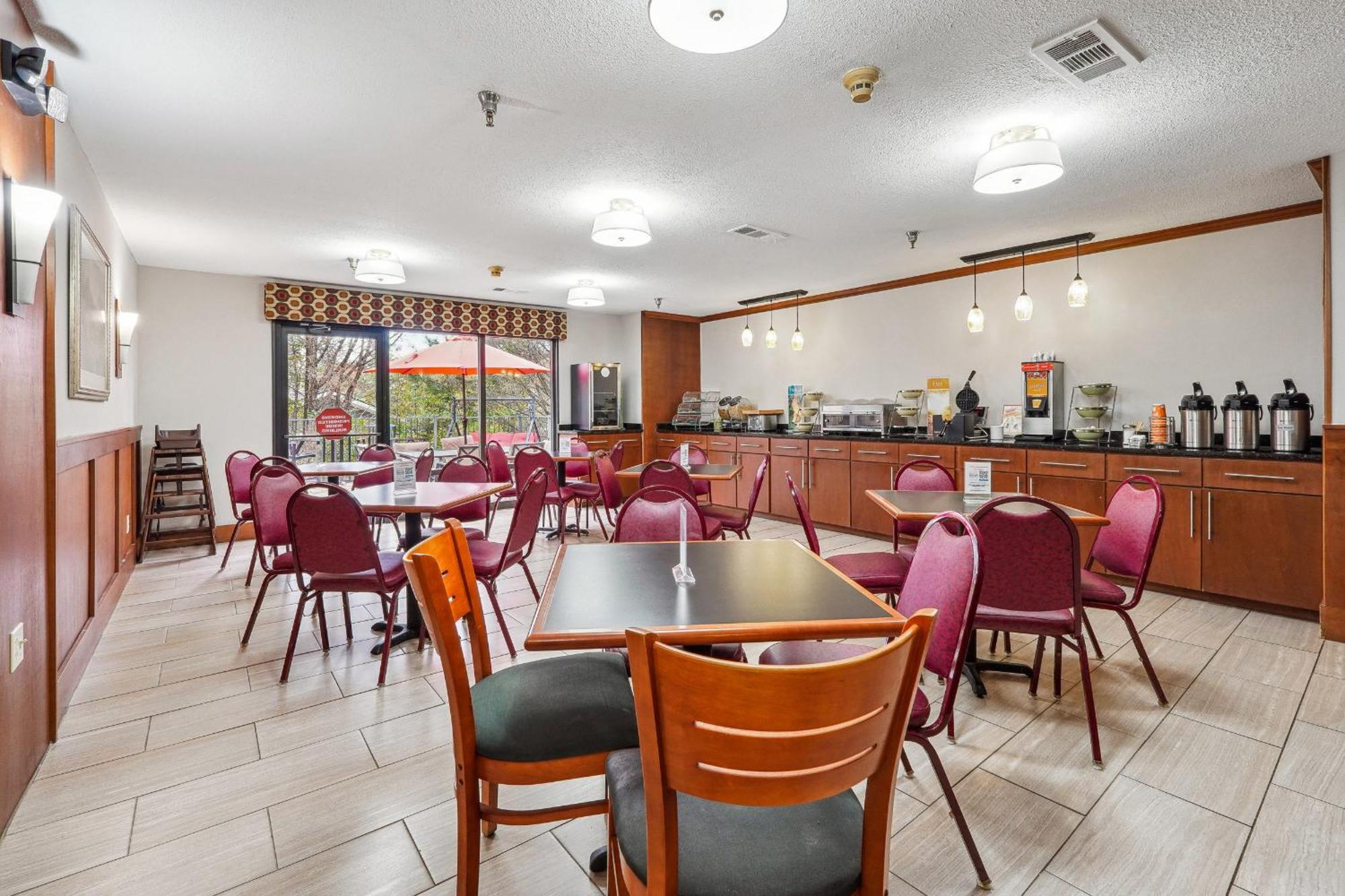 דוסונוויל Quality Inn & Suites מראה חיצוני תמונה