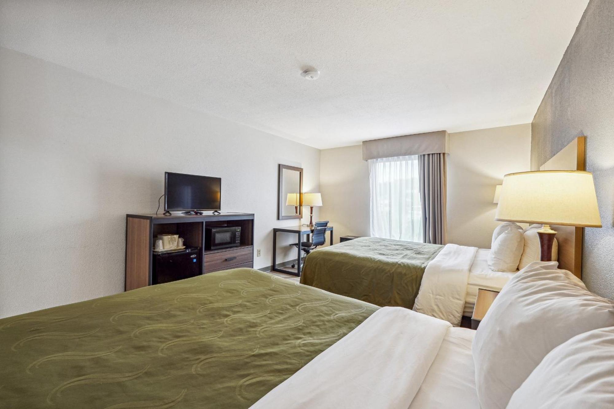 דוסונוויל Quality Inn & Suites מראה חיצוני תמונה