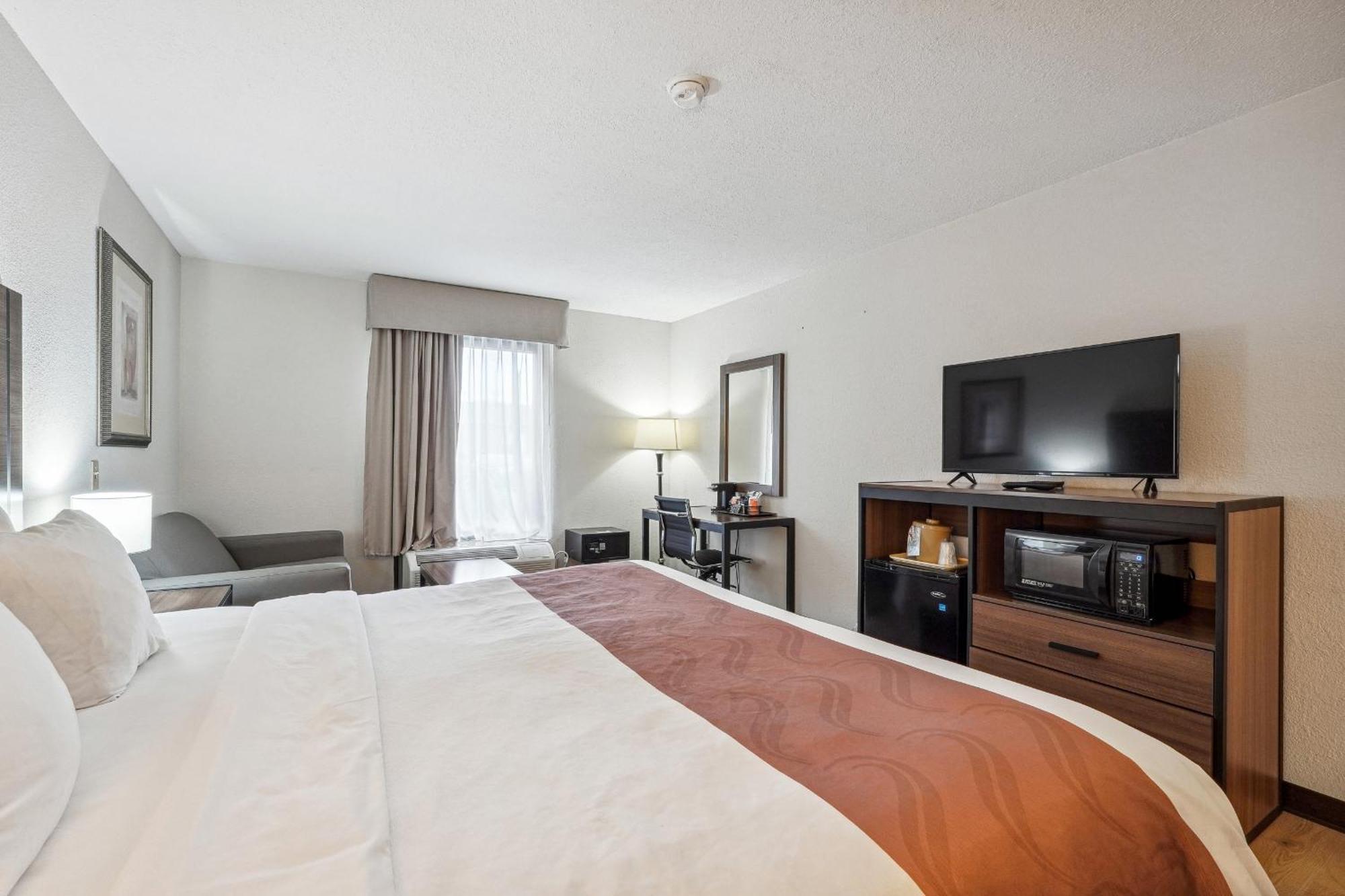 דוסונוויל Quality Inn & Suites מראה חיצוני תמונה