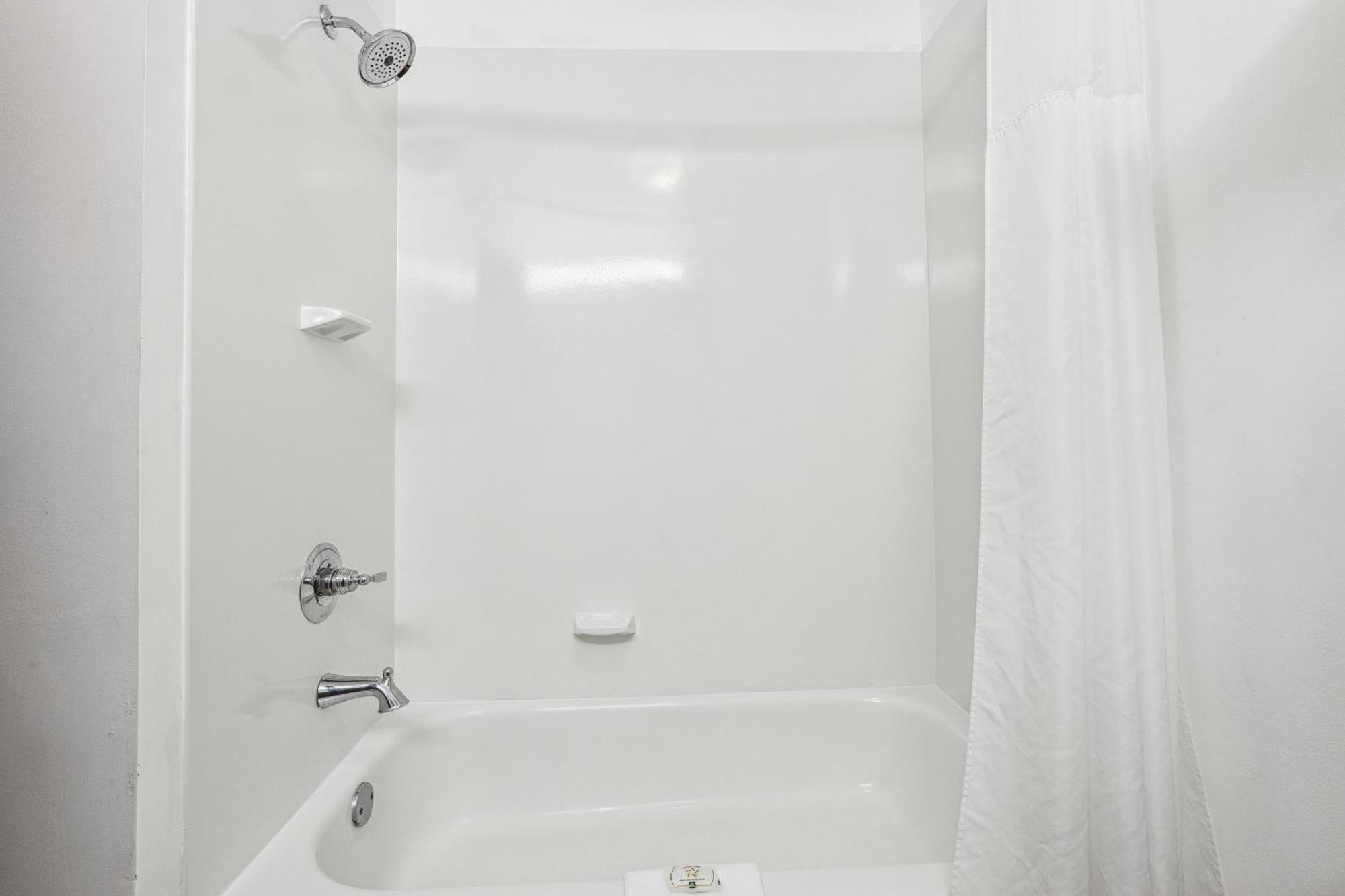 דוסונוויל Quality Inn & Suites מראה חיצוני תמונה