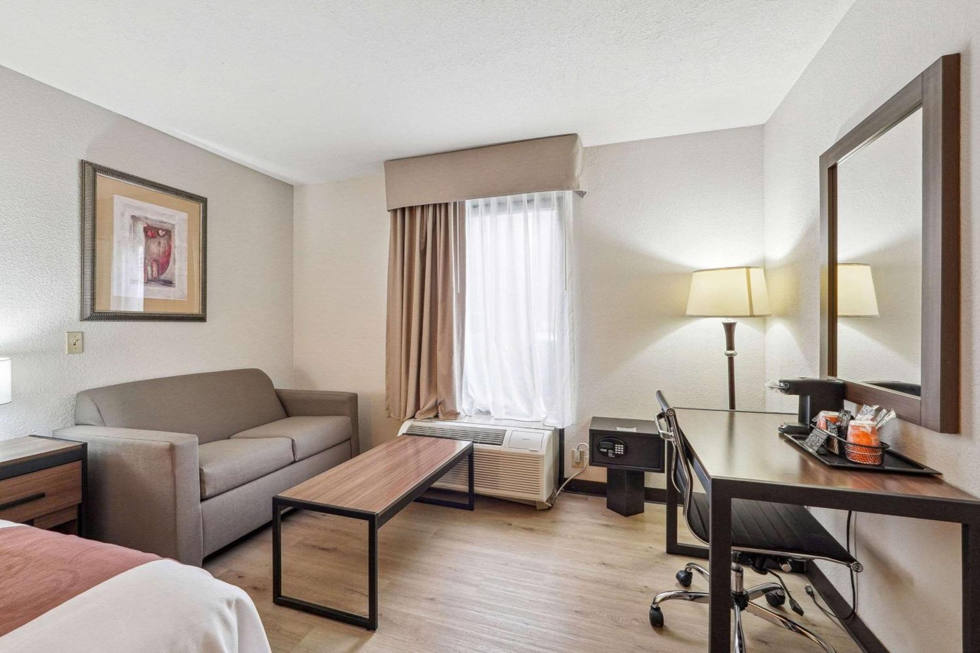 דוסונוויל Quality Inn & Suites מראה חיצוני תמונה